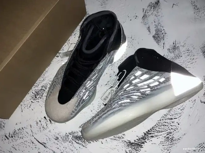 Adidas Basketball EG1535 Yeezy Quantum 0526